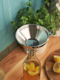 Søstrene Grene Schweiz Küchenzubehör<Trichter Mit Sieb